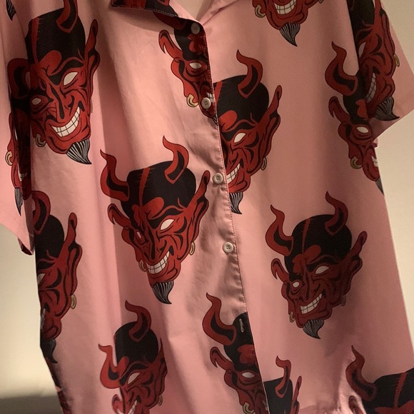 button up (aesthetic) - Picture 1 of 1